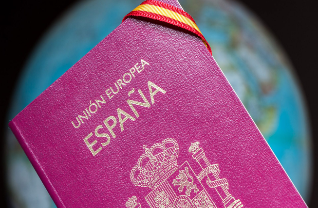स्पैनिश पासपोर्ट